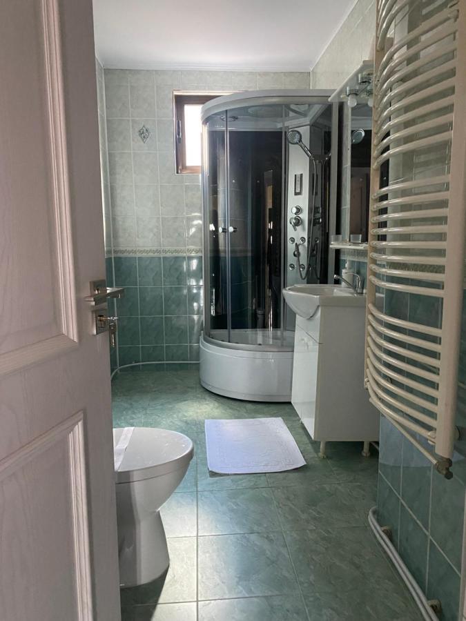 Hotel Casa Laur Mînăstirea Humorului Exterior foto
